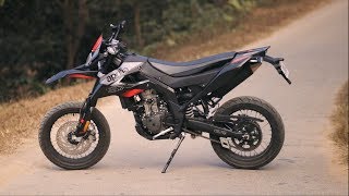 APRILIA SX 125  Review [upl. by Deina]